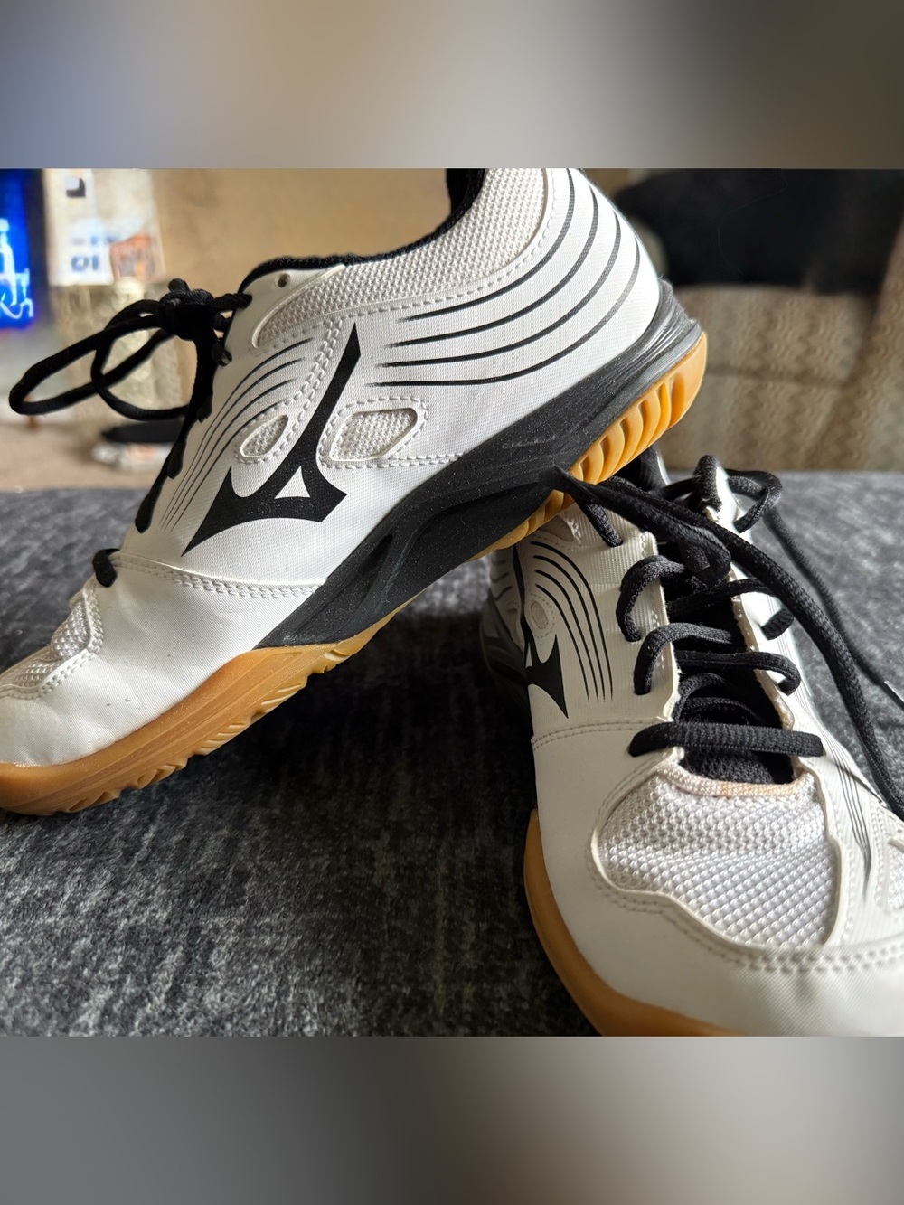 Volleyball shoes